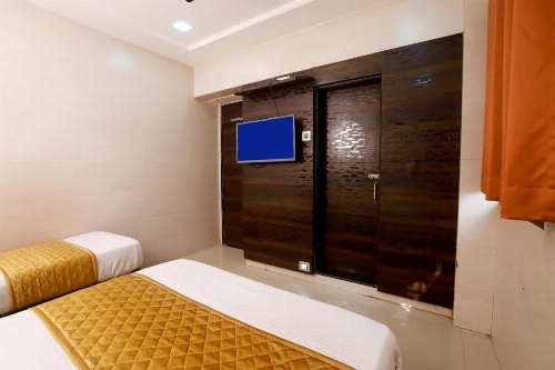 Hotel Karishma Dadar image 33