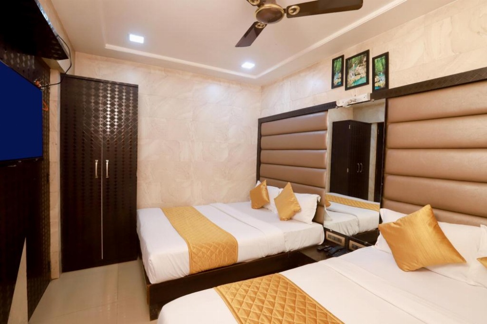 Hotel Karishma Dadar